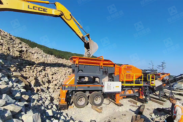 郑州鼎盛轮胎式砂石处理整套移动装备在俄罗斯投产